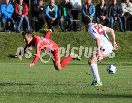 Fussball. Kaerntner Liga. Atus Ferlach gegen SAK. Martin Sustersic (Ferlach), Stephan Buergler (SAK). Ferlach, 29.10.2016.
Foto: Kuess
---
pressefotos, pressefotografie, kuess, qs, qspictures, sport, bild, bilder, bilddatenbank