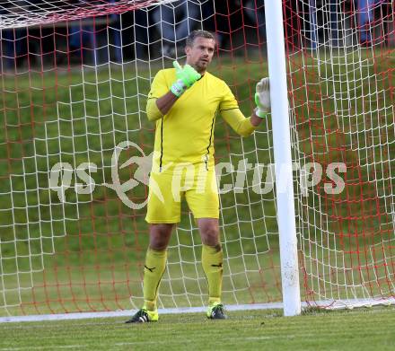 Fussball. Kaerntner Liga. Atus Ferlach gegen SAK. Christian Kleibner (Ferlach). Ferlach, 29.10.2016.
Foto: Kuess
---
pressefotos, pressefotografie, kuess, qs, qspictures, sport, bild, bilder, bilddatenbank