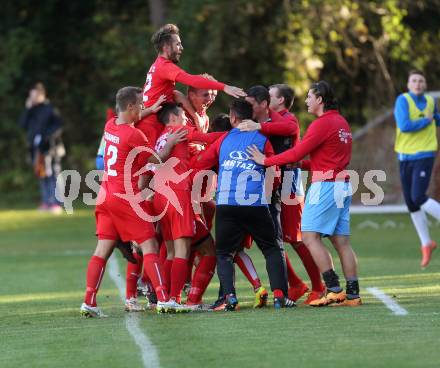 Fussball. Kaerntner Liga. Atus Ferlach gegen SAK. Torjubel Abian Jose Serrano Davila (Ferlach). Ferlach, 29.10.2016.
Foto: Kuess
---
pressefotos, pressefotografie, kuess, qs, qspictures, sport, bild, bilder, bilddatenbank