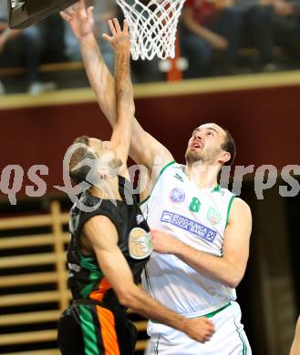 Basketball 2. Bundesliga. GD 4. Runde KOS Celovec gegen Basket Flames.  Strazar Jakob (KOS Celovec), Alturban Dominik, (Basket Flames). Klagenfurt, am 29.10.2016.
Foto: Kuess
---
pressefotos, pressefotografie, kuess, qs, qspictures, sport, bild, bilder, bilddatenbank