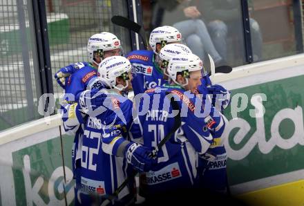 EBEL. Eishockey Bundesliga. VSV gegen	Fehervar AV 19. Torjubel Benjamin Petrik, Kevin Wehrs, Patrick Platzer, Valentin Leiler, Nico Brunner (VSV). Villach, am 30.10.2016.
Foto: Kuess

---
pressefotos, pressefotografie, kuess, qs, qspictures, sport, bild, bilder, bilddatenbank