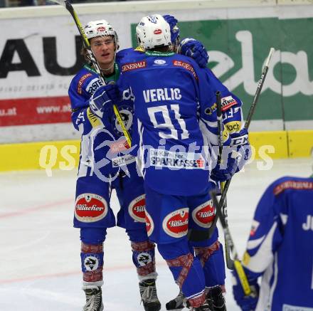 EBEL. Eishockey Bundesliga. VSV gegen	Fehervar AV 19. Torjubel Christof Kromp, Miha Verlic (VSV). Villach, am 30.10.2016.
Foto: Kuess

---
pressefotos, pressefotografie, kuess, qs, qspictures, sport, bild, bilder, bilddatenbank