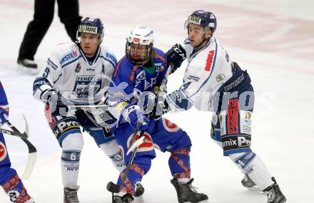 EBEL. Eishockey Bundesliga. VSV gegen	Fehervar AV 19. Benjamin Lanzinger, (VSV), Bence Sziranyi, Chris Owens  (Alba Volan). Villach, am 30.10.2016.
Foto: Kuess

---
pressefotos, pressefotografie, kuess, qs, qspictures, sport, bild, bilder, bilddatenbank