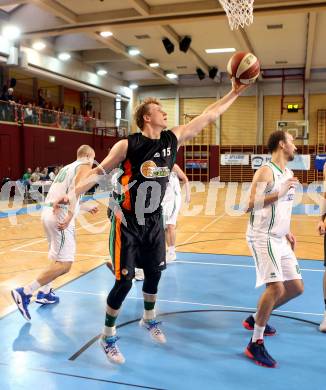 Basketball 2. Bundesliga. GD 4. Runde KOS Celovec gegen Basket Flames.  Strazar Jakob (KOS Celovec), Koroschitz Paul (Basket Flames). Klagenfurt, am 29.10.2016.
Foto: Kuess
---
pressefotos, pressefotografie, kuess, qs, qspictures, sport, bild, bilder, bilddatenbank