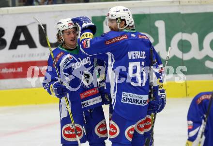 EBEL. Eishockey Bundesliga. VSV gegen	Fehervar AV 19. Torjubel Christof Kromp, Miha Verlic (VSV). Villach, am 30.10.2016.
Foto: Kuess

---
pressefotos, pressefotografie, kuess, qs, qspictures, sport, bild, bilder, bilddatenbank