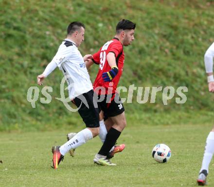 Fussball. Kaerntner Liga. Maria Saal gegen Spittal. Emre Yalcin (Maria Saal), Arnes Besic (Spittal). Maria Saal, 5.11.2016.
Foto: Kuess
---
pressefotos, pressefotografie, kuess, qs, qspictures, sport, bild, bilder, bilddatenbank