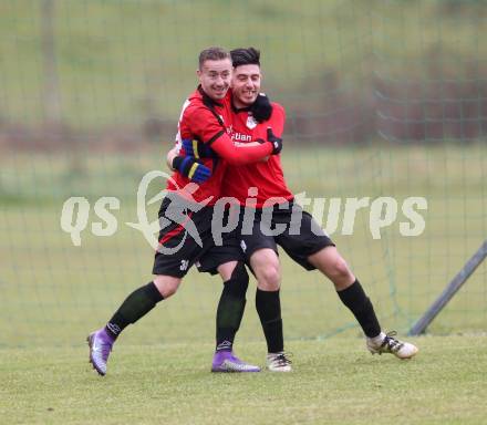 Fussball. Kaerntner Liga. Maria Saal gegen Spittal. Torjubel Emre Yalcin, Christof Reichmann (Maria Saal). Maria Saal, 5.11.2016.
Foto: Kuess
---
pressefotos, pressefotografie, kuess, qs, qspictures, sport, bild, bilder, bilddatenbank