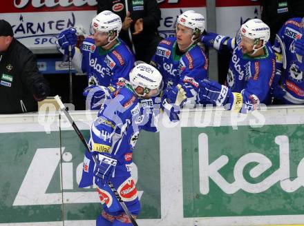 EBEL. Eishockey Bundesliga. VSV gegen	UPC Vienna Capitals. Torjubel Olivier Latendresse (VSV). Villach, am 10.11.2016.
Foto: Kuess

---
pressefotos, pressefotografie, kuess, qs, qspictures, sport, bild, bilder, bilddatenbank