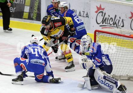 EBEL. Eishockey Bundesliga. VSV gegen	UPC Vienna Capitals. Olivier Latendresse, Kevin Wehrs, Olivier Roy, (VSV), Jonathan Ferland (Vienna Capitals). Villach, am 10.11.2016.
Foto: Kuess

---
pressefotos, pressefotografie, kuess, qs, qspictures, sport, bild, bilder, bilddatenbank