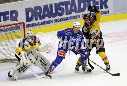 EBEL. Eishockey Bundesliga. VSV gegen	UPC Vienna Capitals. Miha Verlic, (VSV), Ryan Connor McKiernan, Jean Philippe Lamoureux (Vienna Capitals). Villach, am 10.11.2016.
Foto: Kuess

---
pressefotos, pressefotografie, kuess, qs, qspictures, sport, bild, bilder, bilddatenbank