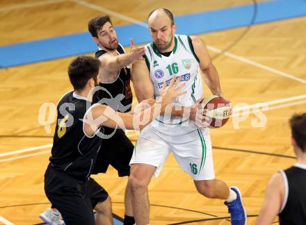 Basketball 2. Bundesliga. GD 6. Runde. KOS Celovec gegen Woerthersee Piraten.  Vjeran Soldo,  (KOS Celovec), Daniel Gspandl, Edgar Allesch (Woerthersee Piraten). Klagenfurt, am 12.11.2016.
Foto: Kuess
---
pressefotos, pressefotografie, kuess, qs, qspictures, sport, bild, bilder, bilddatenbank