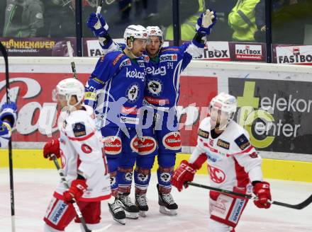 EBEL. Eishockey Bundesliga. VSV gegen	KAC. Torjubel Corey Locke, Eric Hunter (VSV). Villach, am 13.11.2016.
Foto: Kuess

---
pressefotos, pressefotografie, kuess, qs, qspictures, sport, bild, bilder, bilddatenbank