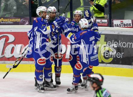 EBEL. Eishockey Bundesliga. VSV gegen	KAC. Torjubel Corey Locke, Eric Hunter, Jeremie Ouellet Blain, Dustin Johner (VSV). Villach, am 13.11.2016.
Foto: Kuess

---
pressefotos, pressefotografie, kuess, qs, qspictures, sport, bild, bilder, bilddatenbank