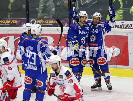 EBEL. Eishockey Bundesliga. VSV gegen	KAC. Torjubel Corey Locke, Eric Hunter, Jeremie Ouellet Blain (VSV). Villach, am 13.11.2016.
Foto: Kuess

---
pressefotos, pressefotografie, kuess, qs, qspictures, sport, bild, bilder, bilddatenbank