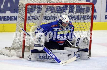 EBEL. Eishockey Bundesliga. VSV gegen	KAC. Olivier Roy (VSV). Villach, am 13.11.2016.
Foto: Kuess

---
pressefotos, pressefotografie, kuess, qs, qspictures, sport, bild, bilder, bilddatenbank