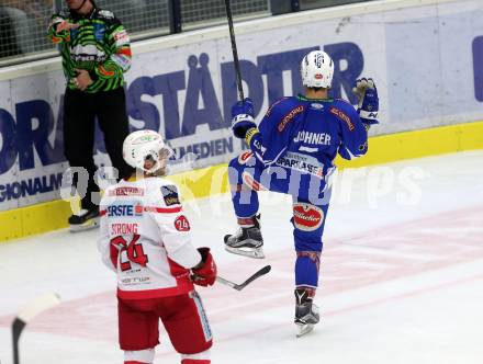 EBEL. Eishockey Bundesliga. VSV gegen	KAC. Torjubel Dustin Johner (VSV). Villach, am 13.11.2016.
Foto: Kuess

---
pressefotos, pressefotografie, kuess, qs, qspictures, sport, bild, bilder, bilddatenbank