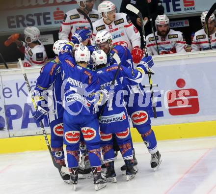 EBEL. Eishockey Bundesliga. VSV gegen	KAC. Torjubel Jeremie Ouellet Blaine, Corey Locke, Samuel Labrecque, Eric HUnter, Dustin Johner (VSV). Villach, am 13.11.2016.
Foto: Kuess

---
pressefotos, pressefotografie, kuess, qs, qspictures, sport, bild, bilder, bilddatenbank