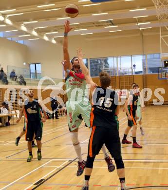 Basketball 2. Bundesliga. GD 7. Runde. Raiders Villach gegen Basket Flames.  Marko Kolaric,  (Villach), Koroschitz Paul (Basket Flames). Villach, am 20.11.2016.
Foto: Kuess
---
pressefotos, pressefotografie, kuess, qs, qspictures, sport, bild, bilder, bilddatenbank