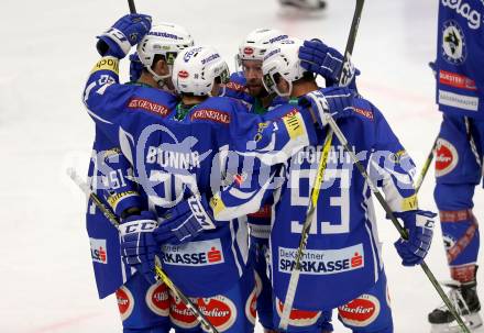 EBEL. Eishockey Bundesliga. VSV gegen	HC Orli Znojmo. Torjubel Eric HUnter, Olivier Latendresse, Nico Brunner, Evan McGrath (VSV). Villach, am 25.11.2016.
Foto: Kuess

---
pressefotos, pressefotografie, kuess, qs, qspictures, sport, bild, bilder, bilddatenbank