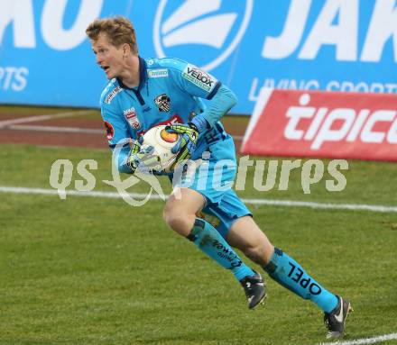 Fussball Bundesliga. RZ Pellets WAC gegen FK Austria Wien. Christian Dobnik (WAC). Wolfsberg, am 27.11.2016.
Foto: Kuess

---
pressefotos, pressefotografie, kuess, qs, qspictures, sport, bild, bilder, bilddatenbank