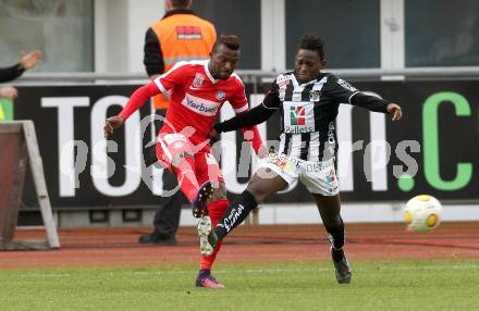 Fussball Bundesliga. RZ Pellets WAC gegen FK Austria Wien. Zakaria Sanogo, (WAC), Olarenwaju Ayobami Kayo  (Austria Wien). Wolfsberg, am 27.11.2016.
Foto: Kuess

---
pressefotos, pressefotografie, kuess, qs, qspictures, sport, bild, bilder, bilddatenbank