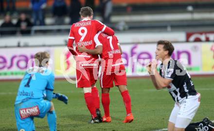 Fussball Bundesliga. RZ Pellets WAC gegen FK Austria Wien. Torjubel Kevin Friesenbichler, Ismael Tajouri (Austria Wien). Wolfsberg, am 27.11.2016.
Foto: Kuess

---
pressefotos, pressefotografie, kuess, qs, qspictures, sport, bild, bilder, bilddatenbank