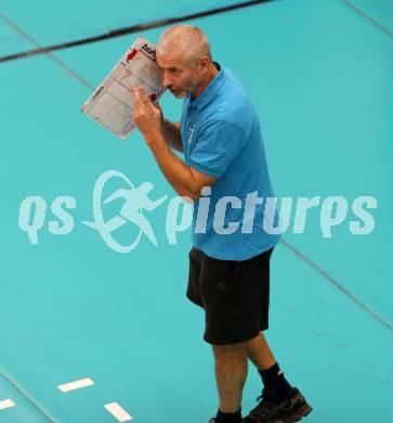 Volleyball Frauen Bundesliga. ATSC Wildcats gegen SG VB NOE Sokol/Post.Trainer Jjiri Schiller  (SG Sokol/Post). Bleiburg, am 1.12.2016.
Foto: Kuess

---
pressefotos, pressefotografie, kuess, qs, qspictures, sport, bild, bilder, bilddatenbank