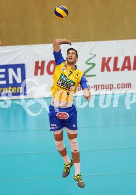 Volleyball BUndesliga Herren. SK Posojilnica Aich/Dob gegen Hypo Tirol. Uros Pavlovic (Aich/Dob). Bleiburg, am 1.12.2016.
Foto: Kuess
---
pressefotos, pressefotografie, kuess, qs, qspictures, sport, bild, bilder, bilddatenbank