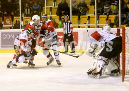 EBEL. Eishockey Bundesliga. KAC gegen 	HC Orli Znojmo. Manuel Geier,  (KAC), Marek Spacek, Jakub Stehlik, Marek Schwarz (Znojmo). Klagenfurt, am 2.12.2016.
Foto: Kuess

---
pressefotos, pressefotografie, kuess, qs, qspictures, sport, bild, bilder, bilddatenbank