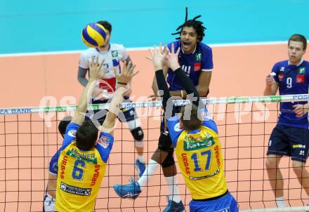 Volleyball Bundesliga. SK Posojilnica Aich/Dob gegen Hypo Tirol. Anton Lukas Menner, Mario Koncilja  (Aich/Dob), Douglas Duarte Da Silva (Hypo Tirol). Bleiburg, 1.12.2016.
Foto: Kuess 
---
pressefotos, pressefotografie, kuess, qs, qspictures, sport, bild, bilder, bilddatenbank