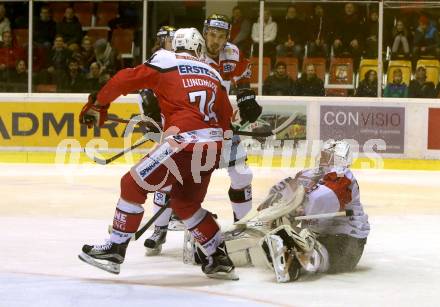 EBEL. Eishockey Bundesliga. KAC gegen 	HC Orli Znojmo. Jamie Lundmark, (KAC), Marek Schwarz (Znojmo). Klagenfurt, am 2.12.2016.
Foto: Kuess

---
pressefotos, pressefotografie, kuess, qs, qspictures, sport, bild, bilder, bilddatenbank