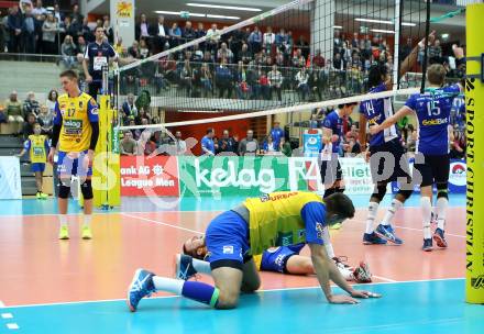 Volleyball Bundesliga. SK Posojilnica Aich/Dob gegen Hypo Tirol. Enttaeuscht  (Aich/Dob), Jubel (Hypo Tirol). Bleiburg, 1.12.2016.
Foto: Kuess 
---
pressefotos, pressefotografie, kuess, qs, qspictures, sport, bild, bilder, bilddatenbank