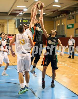 Basketball 2. Bundesliga. GD 9. Runde. Woerthersee Piraten gegen Basket Flames. Andreas Napokoj (Woerthersee Piraten), Paul Koroschitz, Dominik Alturban (Basket Flames). Klagenfurt, am 3.12.2016.
Foto: Kuess
---
pressefotos, pressefotografie, kuess, qs, qspictures, sport, bild, bilder, bilddatenbank