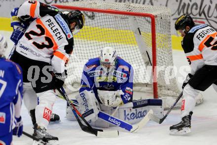 EBEL. Eishockey Bundesliga. VSV gegen	Moser Medical Graz99ers. Olivier Roy
(VSV), Matthew Pelech, Alexander Feichtner (Graz). Villach, am 4.12.2016.
Foto: Kuess

---
pressefotos, pressefotografie, kuess, qs, qspictures, sport, bild, bilder, bilddatenbank