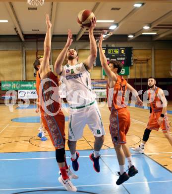 Basketball 2. Bundesliga. GD 10. Runde. KOS Celovec gegen Basket 2000 Vienna. Jakob Strazar,  (KOS Celovec), Christopher Ruzicka, Jakob Traxler (Basket 2000). Klagenfurt, am 10.12.2016.
Foto: Kuess
---
pressefotos, pressefotografie, kuess, qs, qspictures, sport, bild, bilder, bilddatenbank