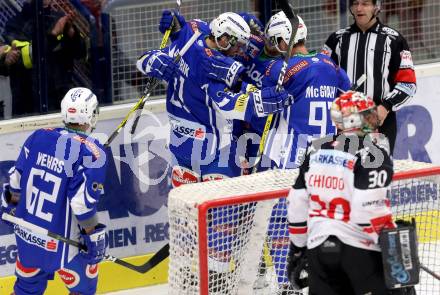 EBEL. Eishockey Bundesliga. VSV gegen	HC TWK Innsbruck, Die Haie. Torjubel Benjamin Petrik, Florian Muehlstein, Nico Brunner, Evan McGrath, Kevin Wehrs (VSV). Villach, am 16.12.2016.
Foto: Kuess

---
pressefotos, pressefotografie, kuess, qs, qspictures, sport, bild, bilder, bilddatenbank