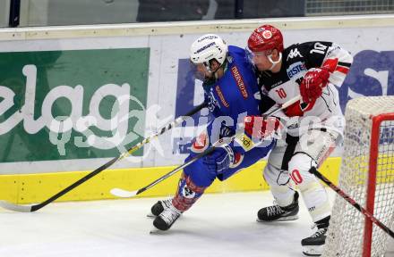 EBEL. Eishockey Bundesliga. VSV gegen	HC TWK Innsbruck, Die Haie. Patrick Platzer,  (VSV), Patrick Moessmer (Innsbruck). Villach, am 16.12.2016.
Foto: Kuess

---
pressefotos, pressefotografie, kuess, qs, qspictures, sport, bild, bilder, bilddatenbank