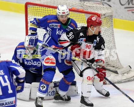 EBEL. Eishockey Bundesliga. VSV gegen	HC TWK Innsbruck, Die Haie. Florian Muehlstein, (VSV), Mario Lamoureux  (Innsbruck). Villach, am 16.12.2016.
Foto: Kuess

---
pressefotos, pressefotografie, kuess, qs, qspictures, sport, bild, bilder, bilddatenbank