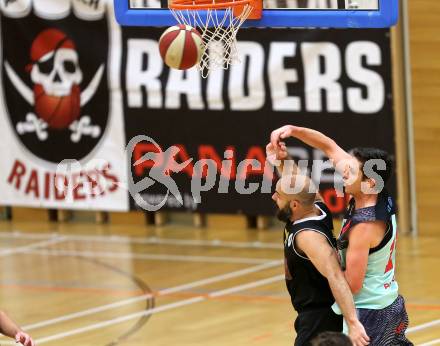 Basketball 2. Bundesliga. GD11. Runde. Raiders Villach gegen Woerthersee Piraten. Eric Rhinehart,  (Villach), Joachim Buggelsheim (Woerthersee Piraten). Villach, am 17.12.2016.
Foto: Kuess
---
pressefotos, pressefotografie, kuess, qs, qspictures, sport, bild, bilder, bilddatenbank