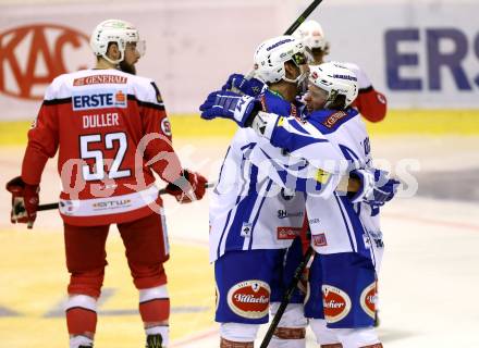 EBEL. Eishockey Bundesliga. KAC gegen 	VSV. Torjubel Ouelet Blain Jeremie, Corey Locke (VSV). Klagenfurt, am 18.12.2016.
Foto: Kuess

---
pressefotos, pressefotografie, kuess, qs, qspictures, sport, bild, bilder, bilddatenbank