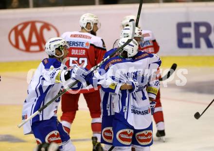 EBEL. Eishockey Bundesliga. KAC gegen 	VSV. Torjubel Ouelet Blain Jeremie, Corey Locke, Jan Urbas (VSV). Klagenfurt, am 18.12.2016.
Foto: Kuess

---
pressefotos, pressefotografie, kuess, qs, qspictures, sport, bild, bilder, bilddatenbank