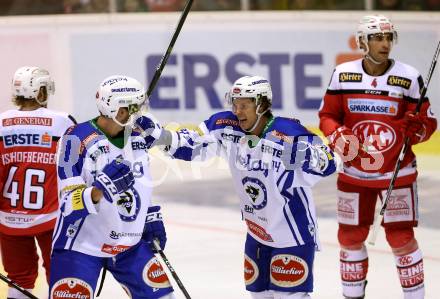 EBEL. Eishockey Bundesliga. KAC gegen 	VSV. Torjubel Ouelet Blain Jeremie, Corey Locke (VSV). Klagenfurt, am 18.12.2016.
Foto: Kuess

---
pressefotos, pressefotografie, kuess, qs, qspictures, sport, bild, bilder, bilddatenbank