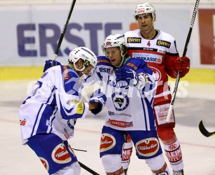 EBEL. Eishockey Bundesliga. KAC gegen 	VSV. Torjubel Ouelet Blain Jeremie, Corey Locke (VSV). Klagenfurt, am 18.12.2016.
Foto: Kuess

---
pressefotos, pressefotografie, kuess, qs, qspictures, sport, bild, bilder, bilddatenbank