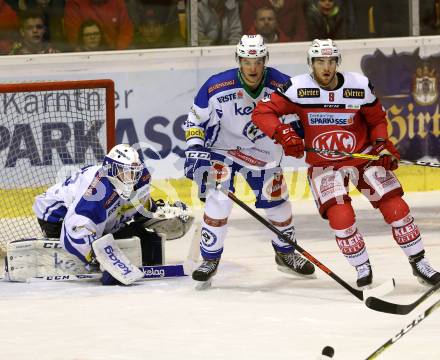 EBEL. Eishockey Bundesliga. KAC gegen 	VSV. Matthew Neal,  (KAC), Stefan Bacher, Lukas Herzog (VSV). Klagenfurt, am 18.12.2016.
Foto: Kuess

---
pressefotos, pressefotografie, kuess, qs, qspictures, sport, bild, bilder, bilddatenbank