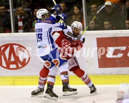 EBEL. Eishockey Bundesliga. KAC gegen 	VSV. David Joseph Fischer,  (KAC), Patrick Platzer (VSV). Klagenfurt, am 18.12.2016.
Foto: Kuess

---
pressefotos, pressefotografie, kuess, qs, qspictures, sport, bild, bilder, bilddatenbank