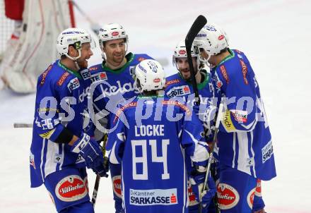 EBEL. Eishockey Bundesliga. VSV gegen	HCB Suedtirol Alperia. Torjubel Jan Urbas, Corey Locke, Eric Hunter, Samuel Labrecque, Jeremie Ouellet Blain (VSV). Villach, am 26.12.2016.
Foto: Kuess

---
pressefotos, pressefotografie, kuess, qs, qspictures, sport, bild, bilder, bilddatenbank