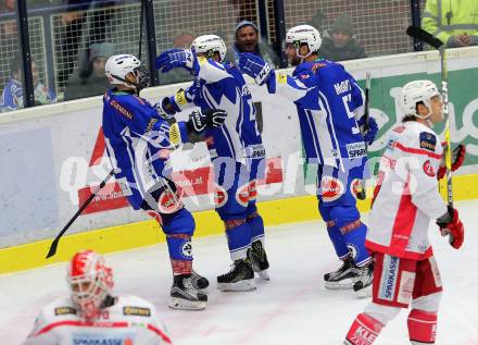 EBEL. Eishockey Bundesliga. VSV gegen	KAC. Torjubel Olivier Latendresse, Evan McGrath, Stefan Steurer (VSV). Villach, am 28.12.2016.
Foto: Kuess

---
pressefotos, pressefotografie, kuess, qs, qspictures, sport, bild, bilder, bilddatenbank