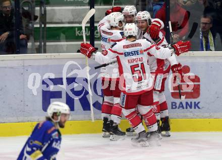 EBEL. Eishockey Bundesliga. VSV gegen	KAC. Torjubel Manuel Ganahl, Jamie Lundmark, Matthew Neal, Kevin Kapstad (KAC). Villach, am 28.12.2016.
Foto: Kuess

---
pressefotos, pressefotografie, kuess, qs, qspictures, sport, bild, bilder, bilddatenbank