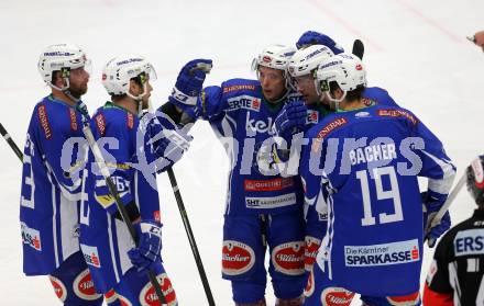 EBEL. Eishockey Bundesliga. VSV gegen	HDD Olimpija Ljubljana. Torjubel Corey Locke, Jan Urbas, Markus Schlacher, Evan McGrath, Stefan Bacher (VSV). Villach, am 30.12.2016.
Foto: Kuess

---
pressefotos, pressefotografie, kuess, qs, qspictures, sport, bild, bilder, bilddatenbank