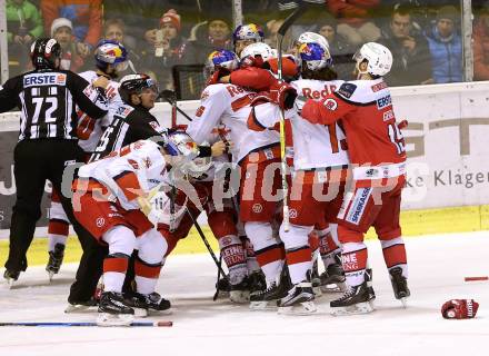 EBEL. Eishockey Bundesliga. KAC gegen 	EC Red Bull Salzburg. Mitja Robar, Stefan Geier (KAC), Andreas Kristler, Ryan Duncan (Salzburg). Klagenfurt, am 3.1.2017.
Foto: Kuess

---
pressefotos, pressefotografie, kuess, qs, qspictures, sport, bild, bilder, bilddatenbank